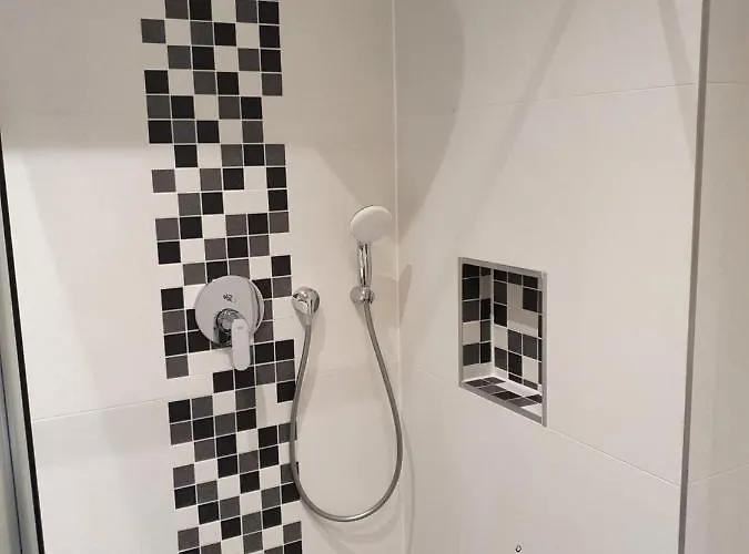 Smarte Dachgeschosswohnung Mit 2 Terrassen Direkt Am Hauptbahnhof Διαμέρισμα